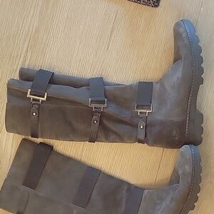 Aquatalia Boots size 7